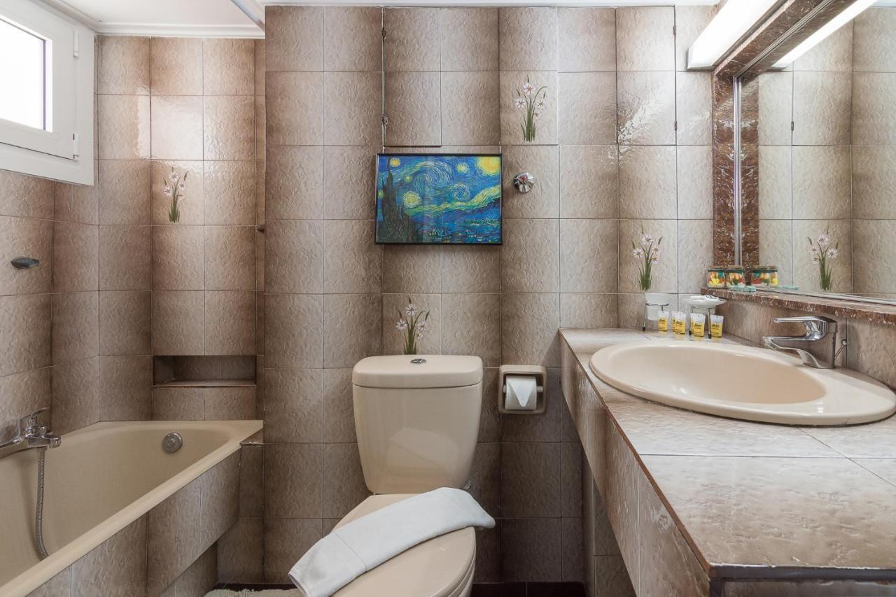 Nice 2bedroom apartment in Pagkrati Athene Buitenkant foto